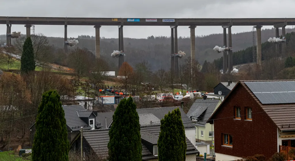 Rinsdorf híd felrobbantása Németországban 