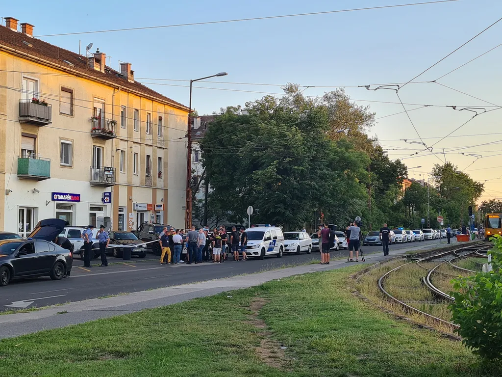 Kiraboltak egy bankot Budapesten, 15. kerület, bankrablás, rendőrség, helyszínelők 