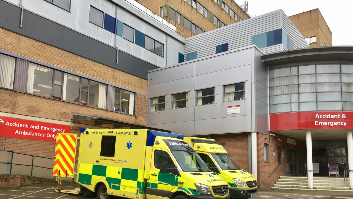 Yeovil Hospital, Yeovil kórház, Egyesült Királyság, mentő, kórház épülete 