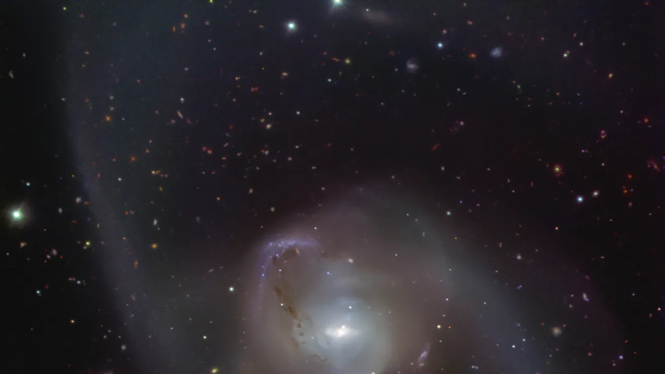 Az NGC 7727 látványos kozmikus tánca az ESO VLT felvételén 