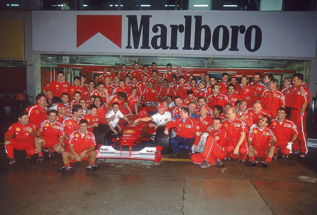 Forma-1, Scuderia Ferrari, Japán Nagydíj 2000, Michael Schumacher, Corinna Schumacher, Rubens Barrichello, Jean Todt, Ross Brawn 