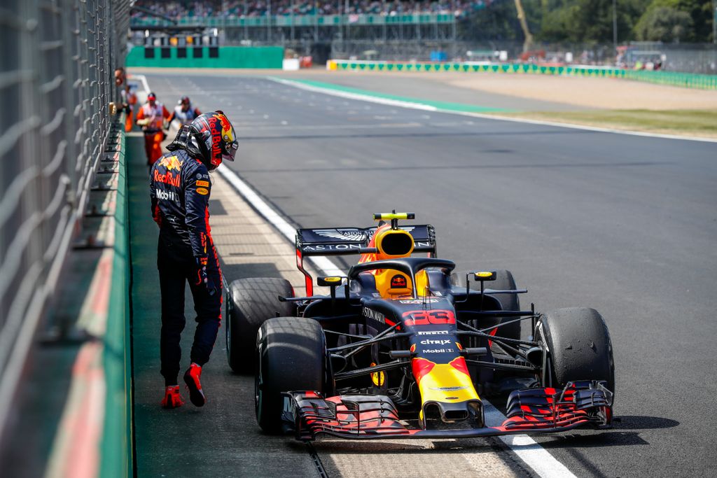 A Forma-1-es Brit Nagydíj pénteki napja, Max Verstappen, Red Bull 