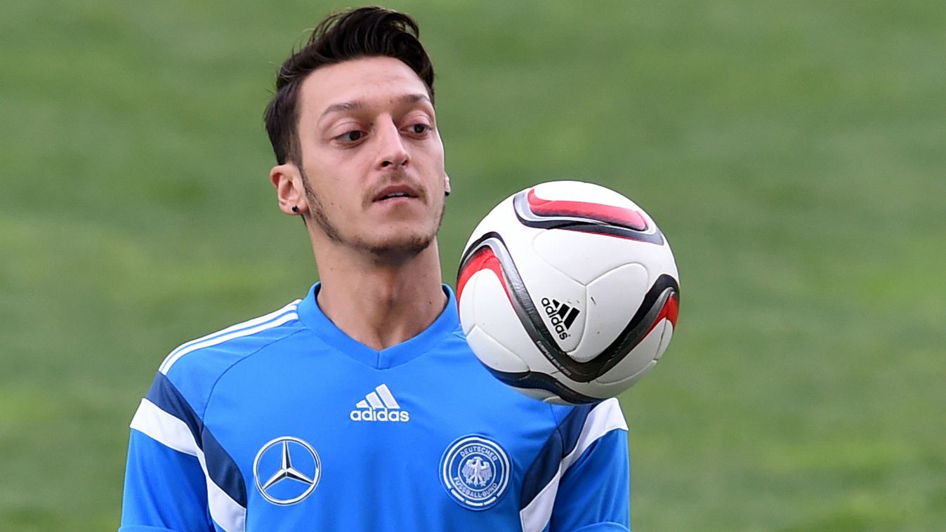 Mesut Özil, foci 