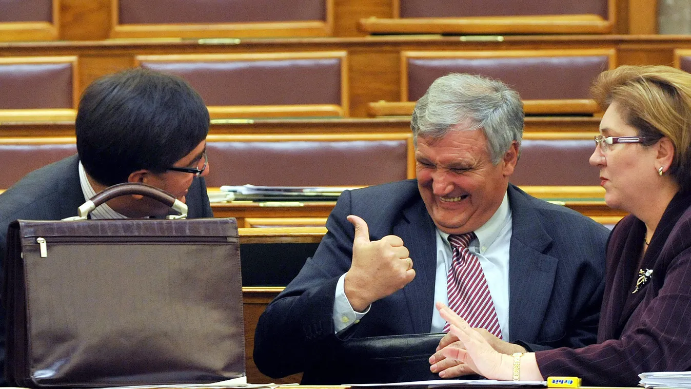 Veres János, Puch László és Lamperth Mónika 2008-ban a parlamentben 