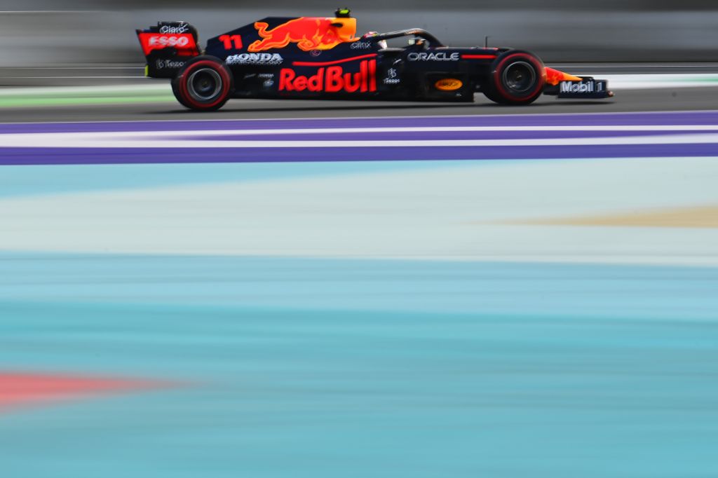 Forma-1, Sergio Pérez, Red Bull, Szaúd-arábiai Nagydíj 2021, péntek 
