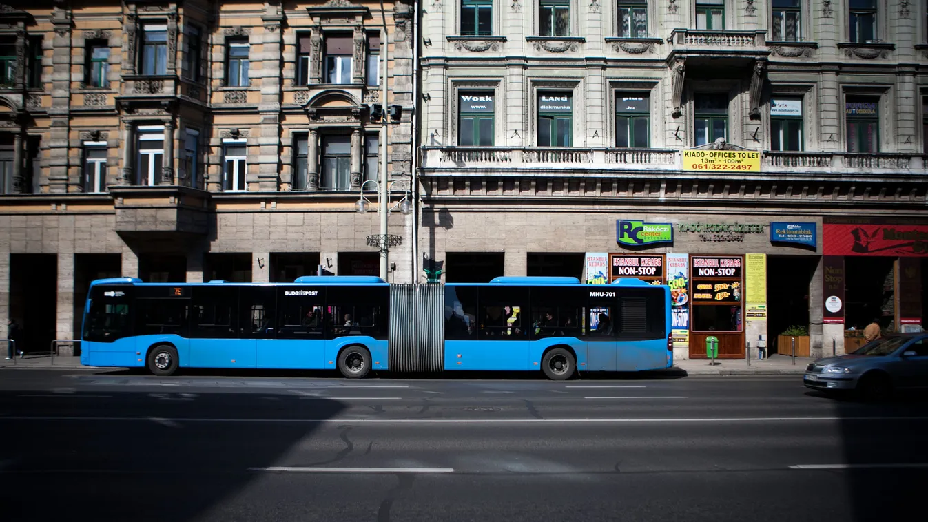 Választási hirdetések a BKK járművein BKK BKV busz Mercedes tarlóskék választás 2014 választási kampány plakát hirdetés járműreklám 