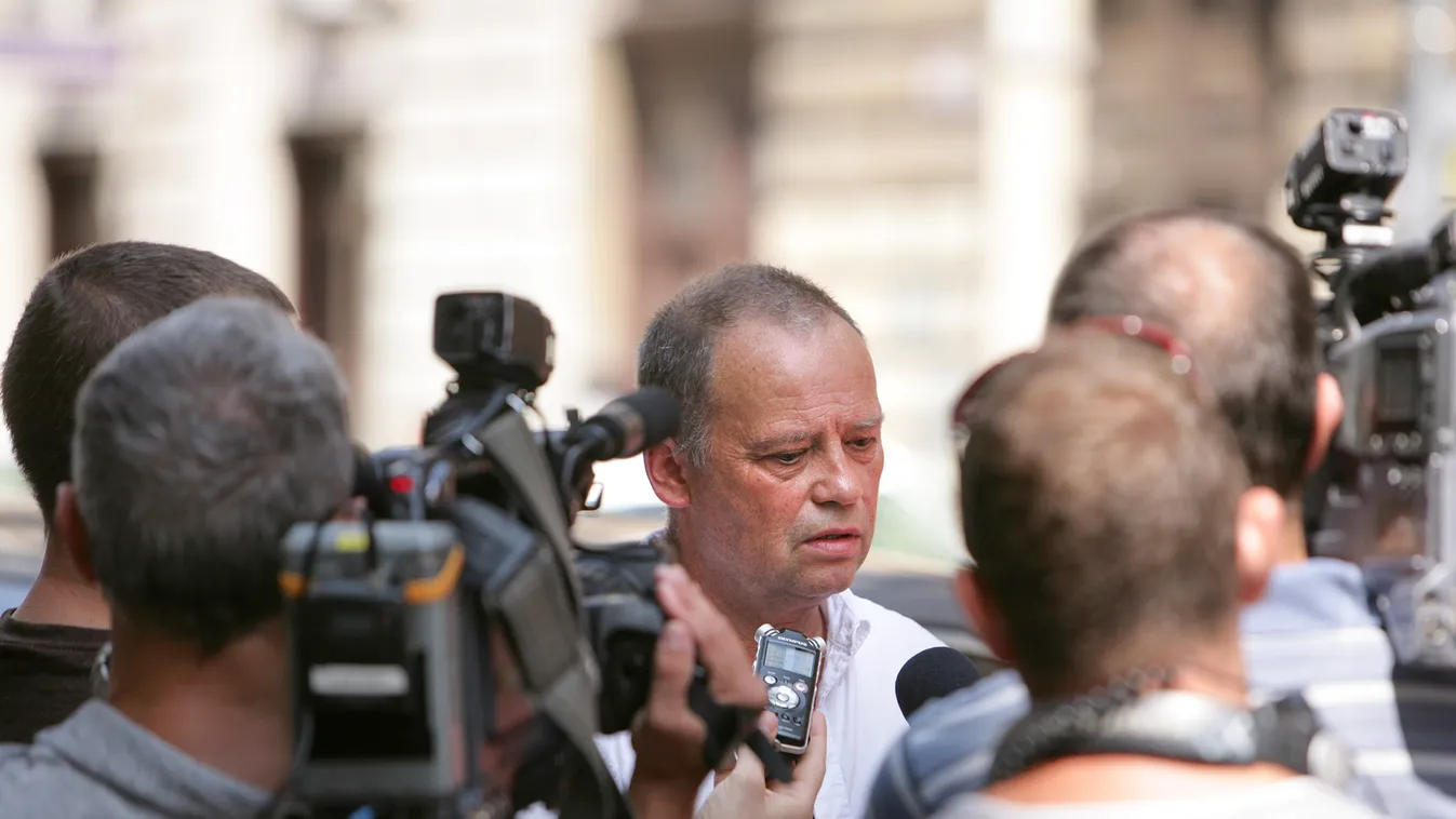 MSZP gyűlés az MSZP székházban Budapesten 2014. augusztus 8-án 