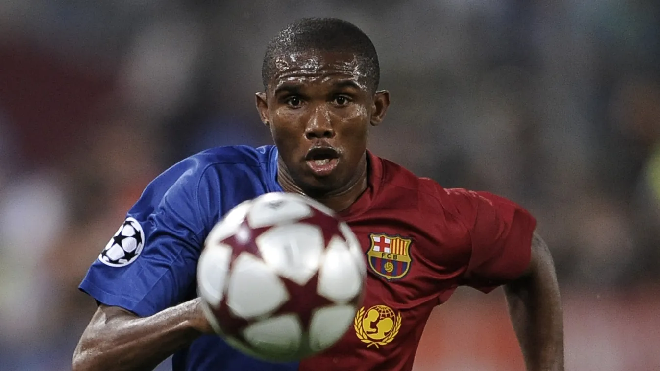 Horizontal CLOSE UP ACTION FOOTBALL MATCH FINAL CHAMPIONS LEAGUE THE EYES FRONT VIEW SOCCER BALL, Samuel Eto'o 