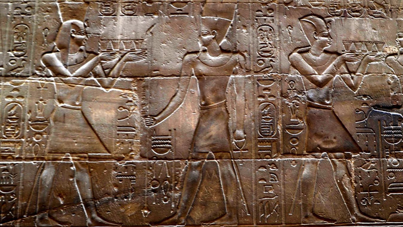 Amenhotep III, luxor, egyiptom, sír, műemlék sírrongálás, graffiti, 