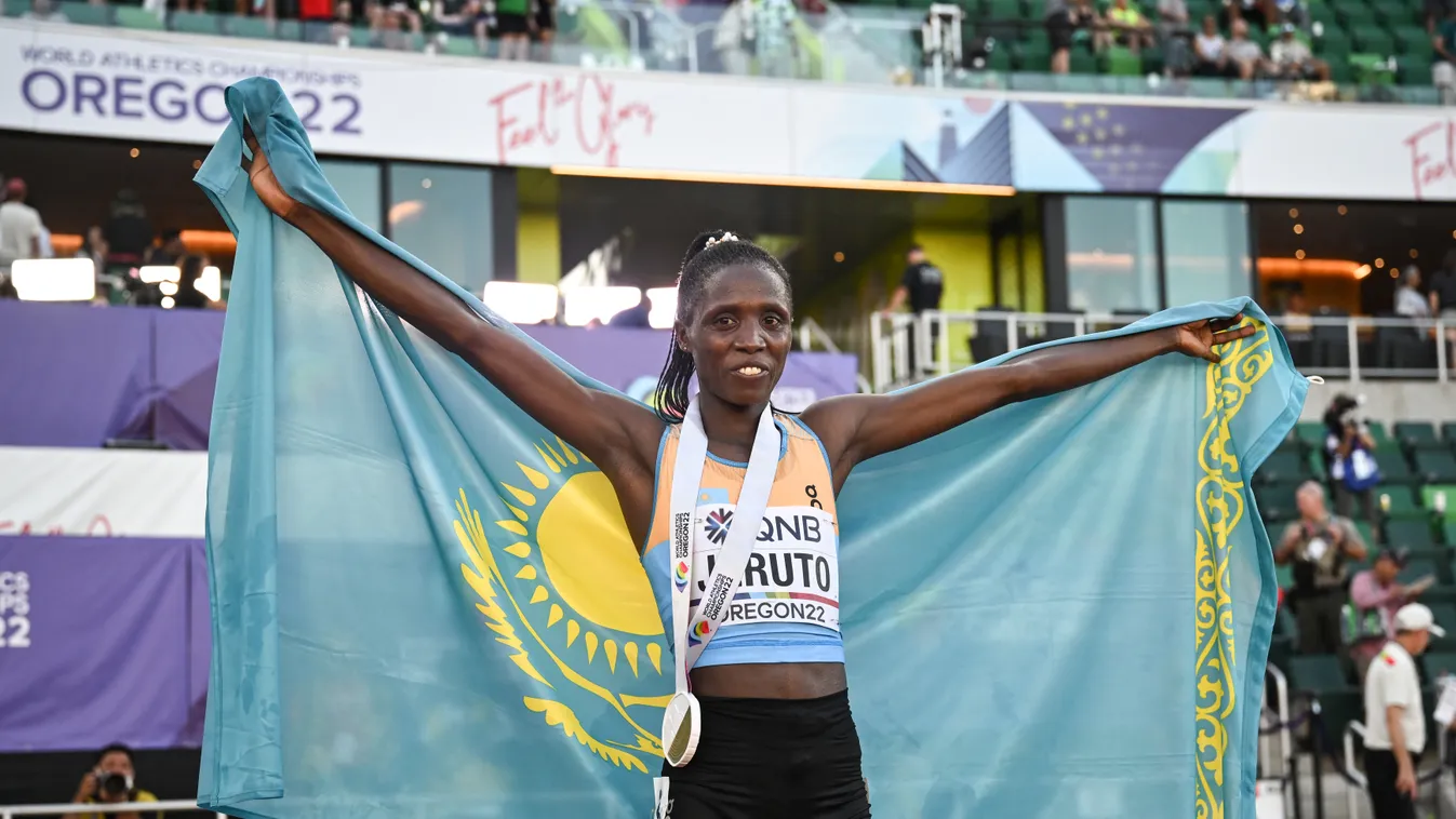 athletics Horizontal HEADSHOT JOY WORLD CHAMPIONSHIP 3000 STEEPLE CHASE LAP OF HONOUR FLAG KAZAKHSTAN 