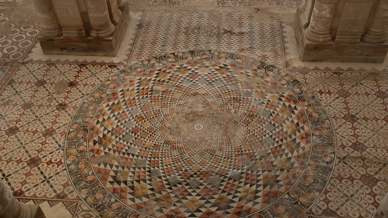 A Közel-Kelet legnagyobb mozaikpadlója galéria 