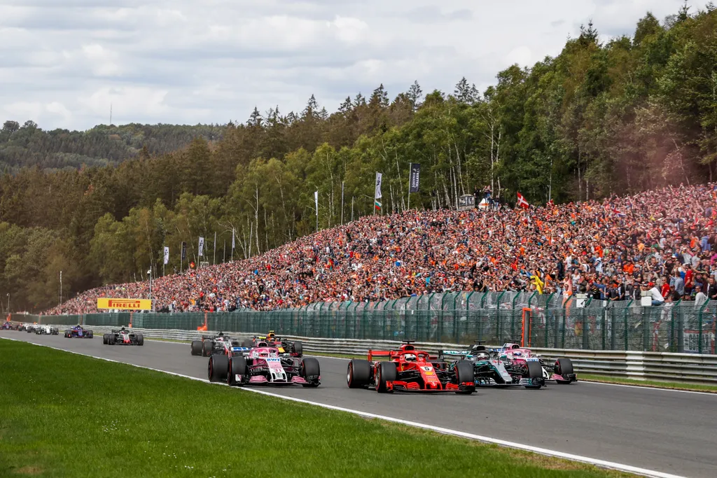 A Forma-1-es Belga Nagydíj, Esteban Ocon, Sebastian Vettel, Lewis Hamilton 