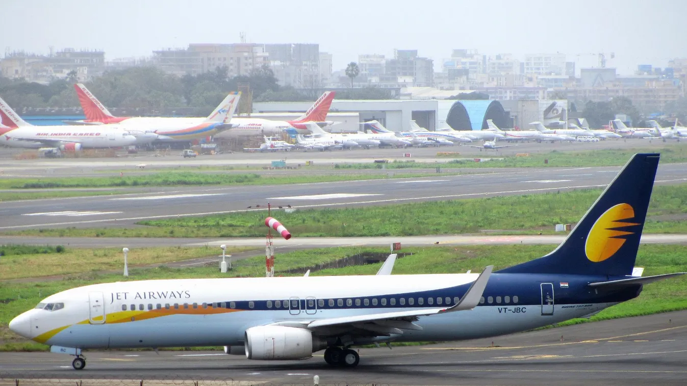 Jet Airways Boeing 737 Mumbai 