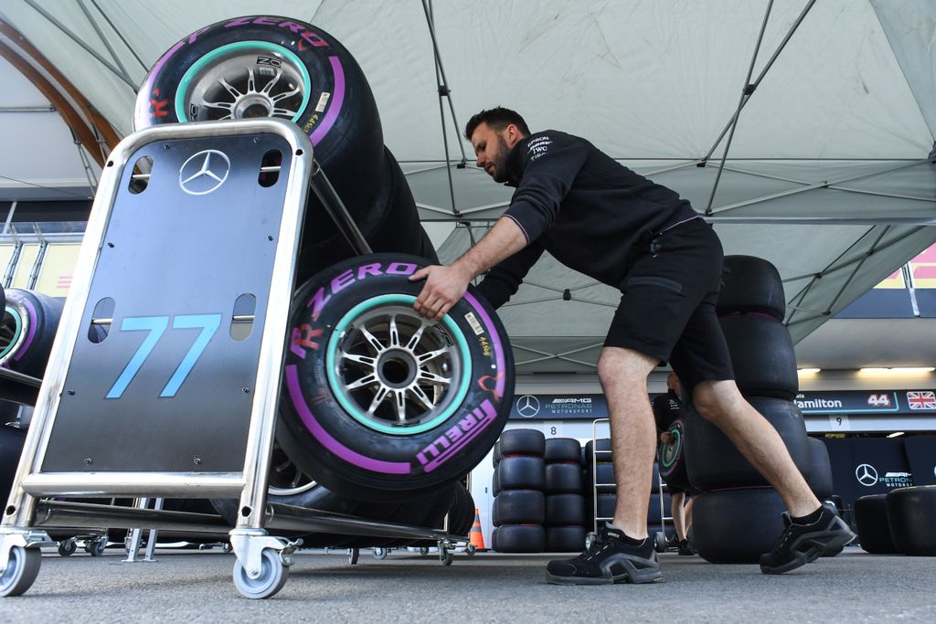 Előkészületek a 2018-as Azeri Nagydíjra, Mercedes-AMG Petronas, Pirelli ultralágy gumi 