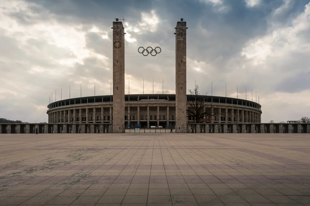 olimpia, stadion, elhagyatott, épület, görögország, oroszország, amerika, kína, németország, bosznia-hercegovina, Szarajevo, Berlin, peking, München, Atlanta, Athén, 2008, 1936, 1984 