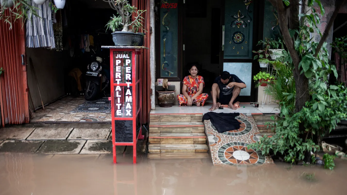áradás, áradások, indonézia, Ciliwung, Jakarta, 2023. 02. 28. 