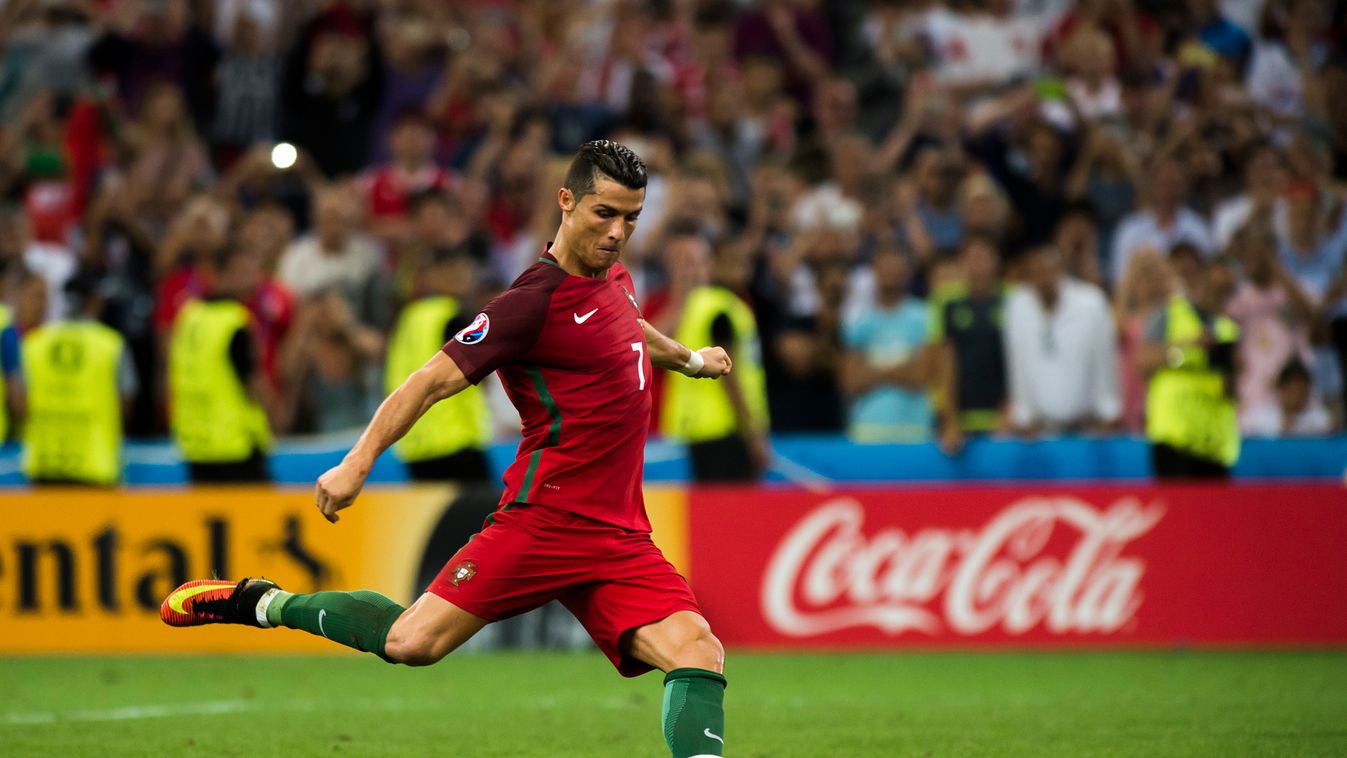 Portugália Lengyelország EB Marseille Foci Európa Bajnokság Cristiano Ronaldo Portugália - Lengyelorszáh Európa bajnoki negyeddöntő. A mérkőzés rendes játékidejébe nem esett gól, 11-esekkel Portugália jutott tovább 