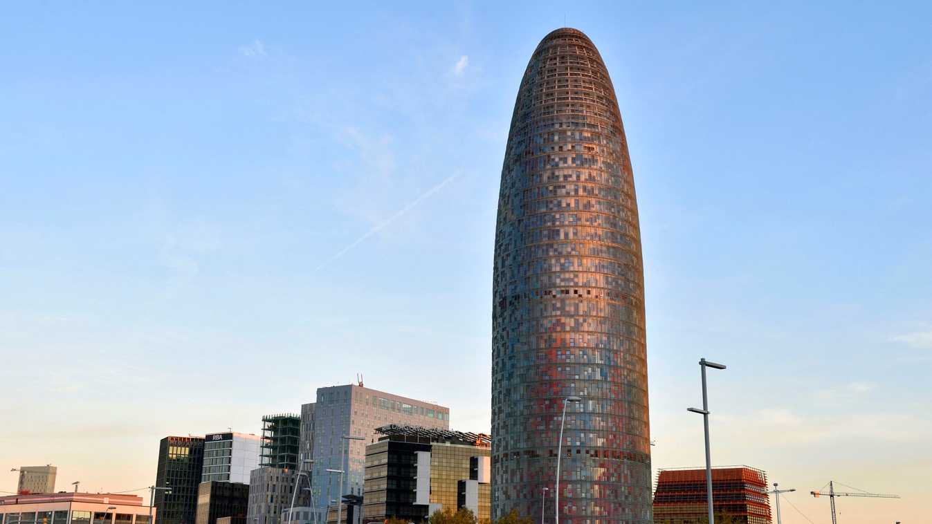 A világ legcsúnyább épületei, gyűjtés, 2023, 6. Agbar Tower, Barcelona 