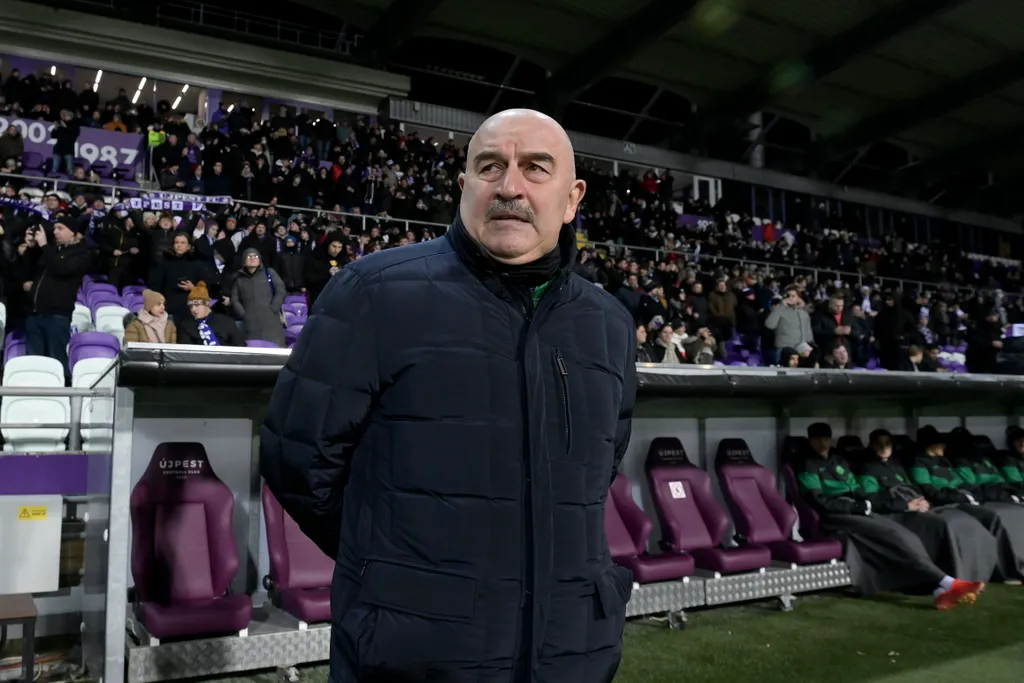 Labdarúgás, OTP Bank Liga, Újpest-Ferencváros 2022.01.30. CSERCSESZOV, Sztanyiszlav 