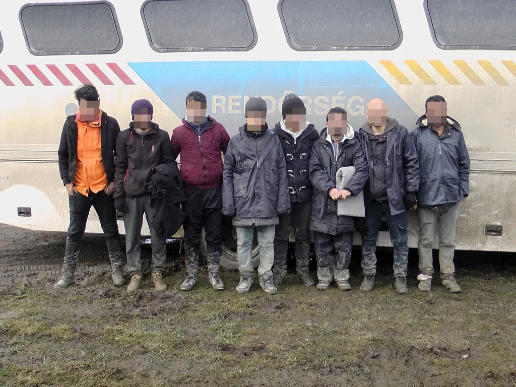 migráns, Bács-Kiskun megye, határ, 2019. december 25., 131 migráns 