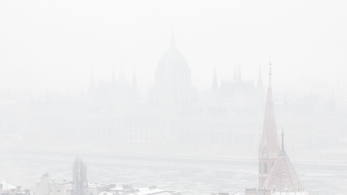 tél hó időjárás budapest illusztráció budai vár parlament köd Téli időjárás Budapesten 