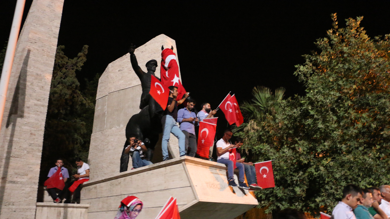 török törökország pucs pucskisérlet katonai hatalomátvétel 