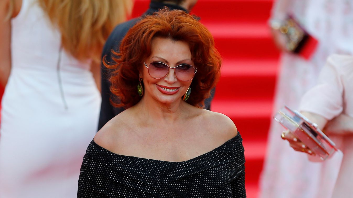Opening the 38th Moscow International Film Festival in Moscow HALFSHOT, Sophia Loren 