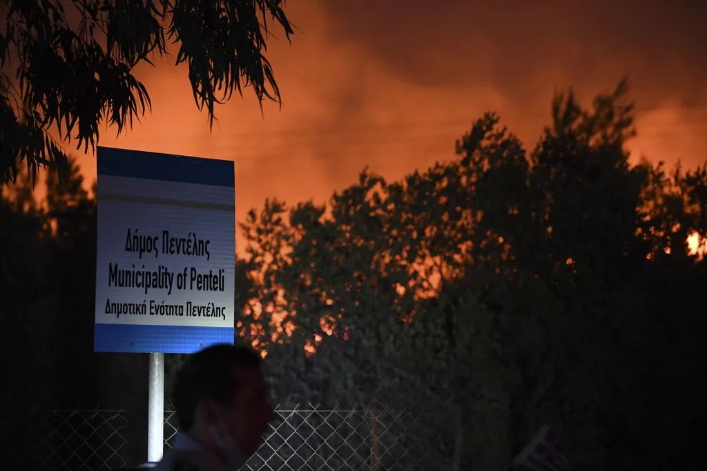 Greek wildfire rages near Athens Athens,Disaster,fire,Greece,Mount Penteli,wildfire Horizontal 