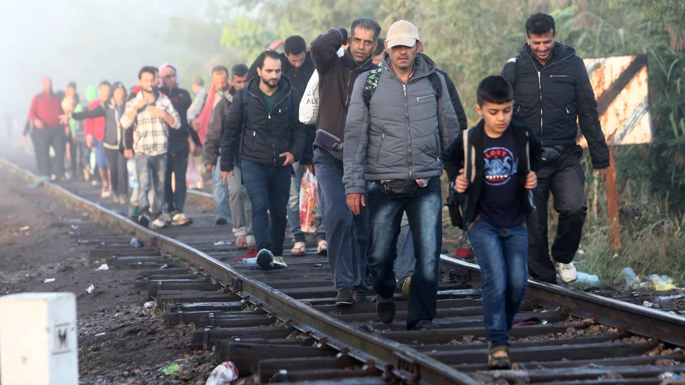 Menekültek, Röszke, Szabadka-Szeged vasútvonal határ, migráns, menekült 