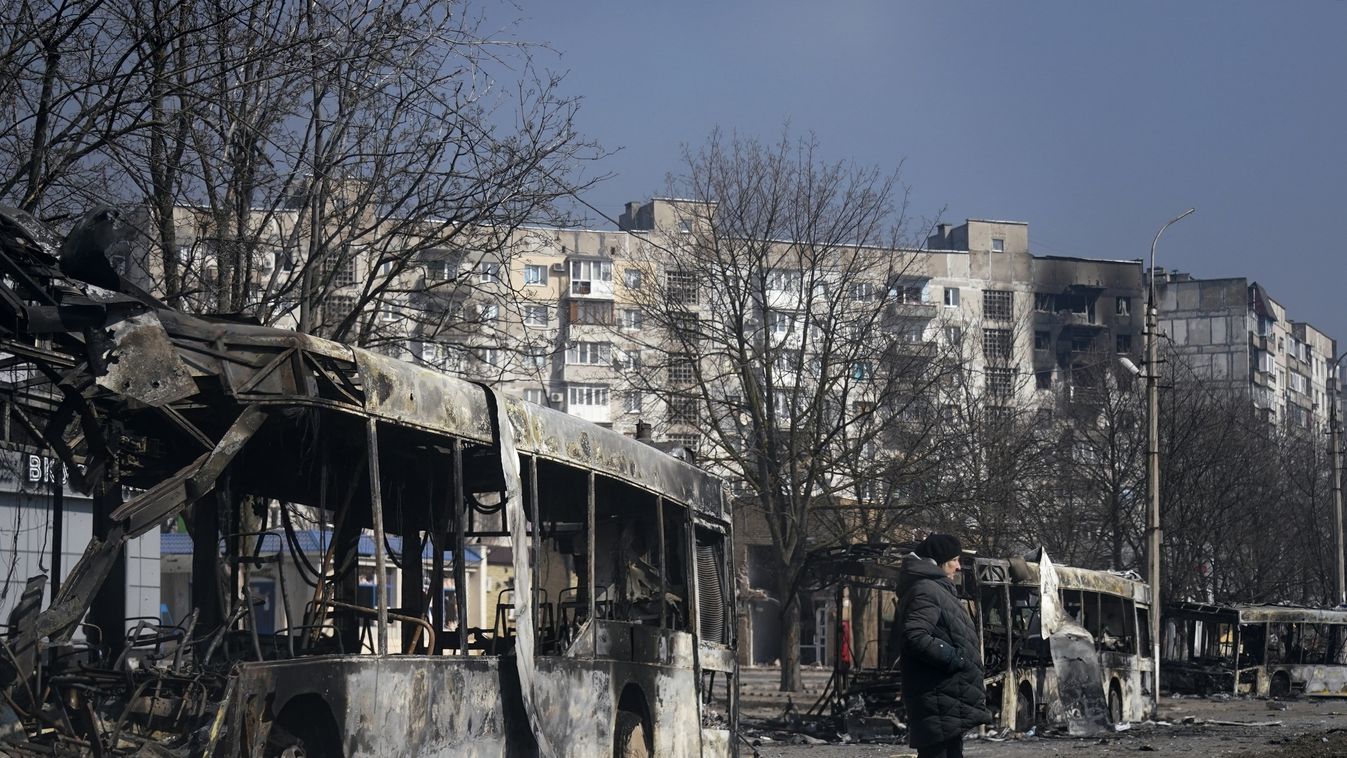 Ukrán válság 2022, ukrán, orosz, háború, orosz-ukrán háború, ukrán konfliktus, evakuálás, evakuáció, busz, kiégett busz, Mariupol, Ukrajna 