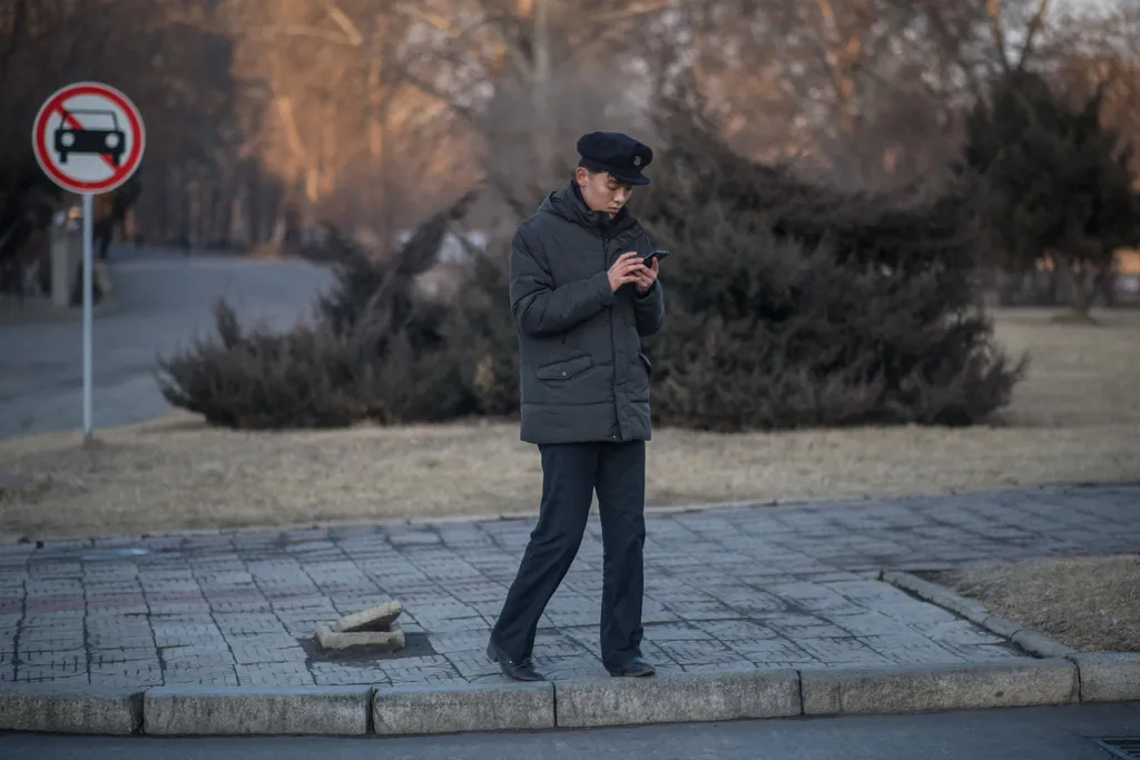 16 dolog, ami tiltott Észak-Koreában, 2021, 5. Wi-Fi and international calls 