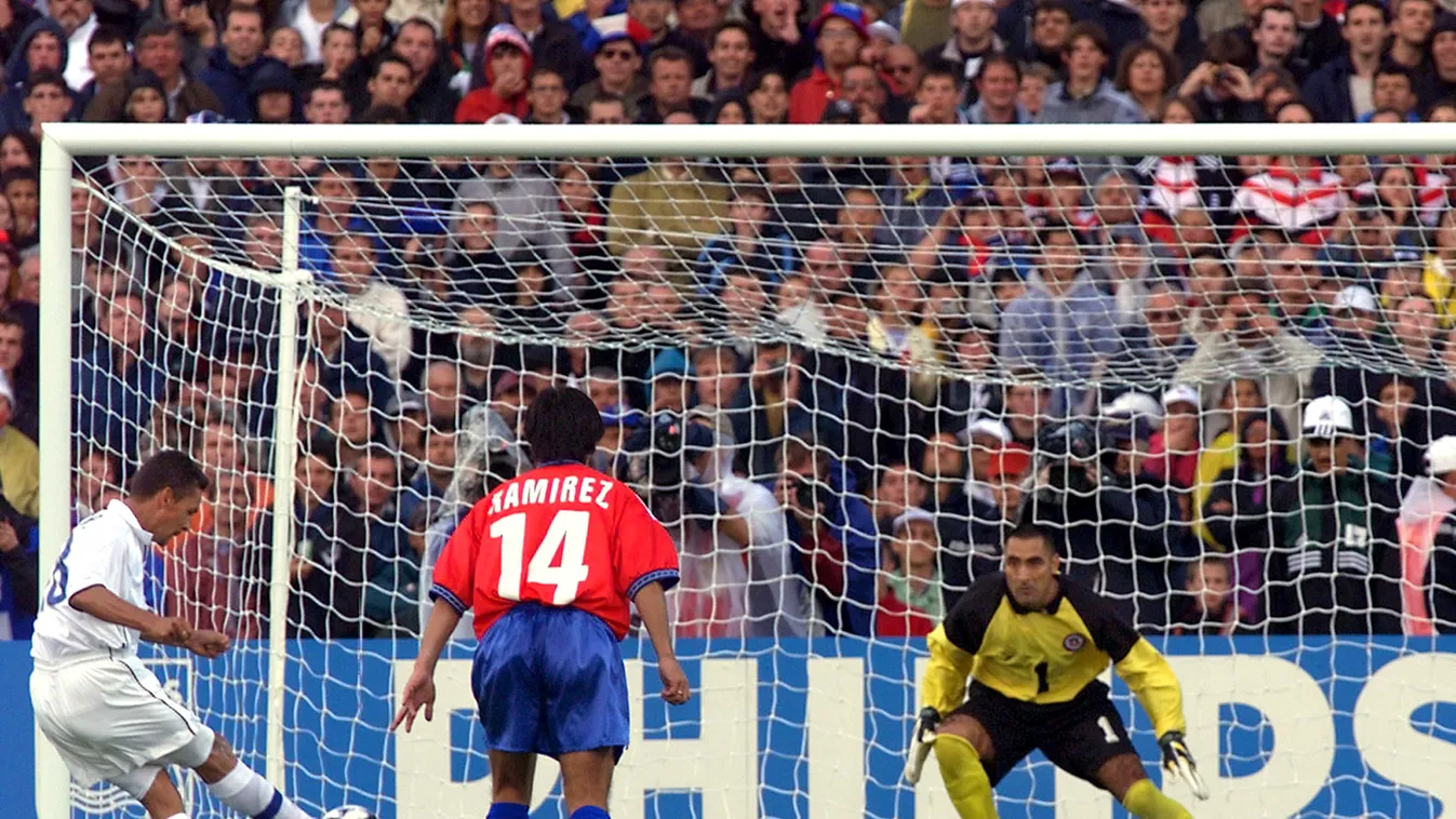 Roberto Baggio gólja az 1998-as vébé olasz-chilei meccséről 