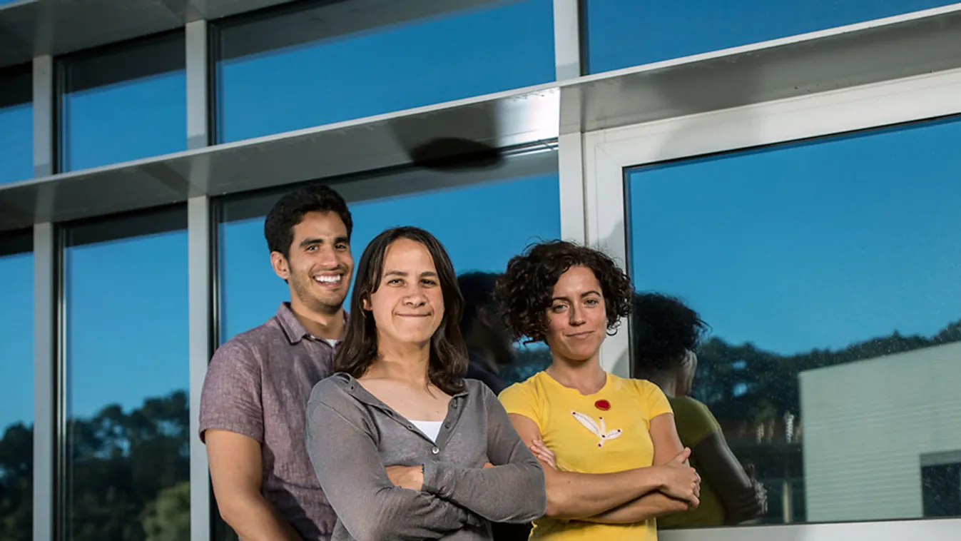Egy okosablak-fejlesztő csapat az amerikai energiaügyi minisztérium Berkeley laboratóriumában