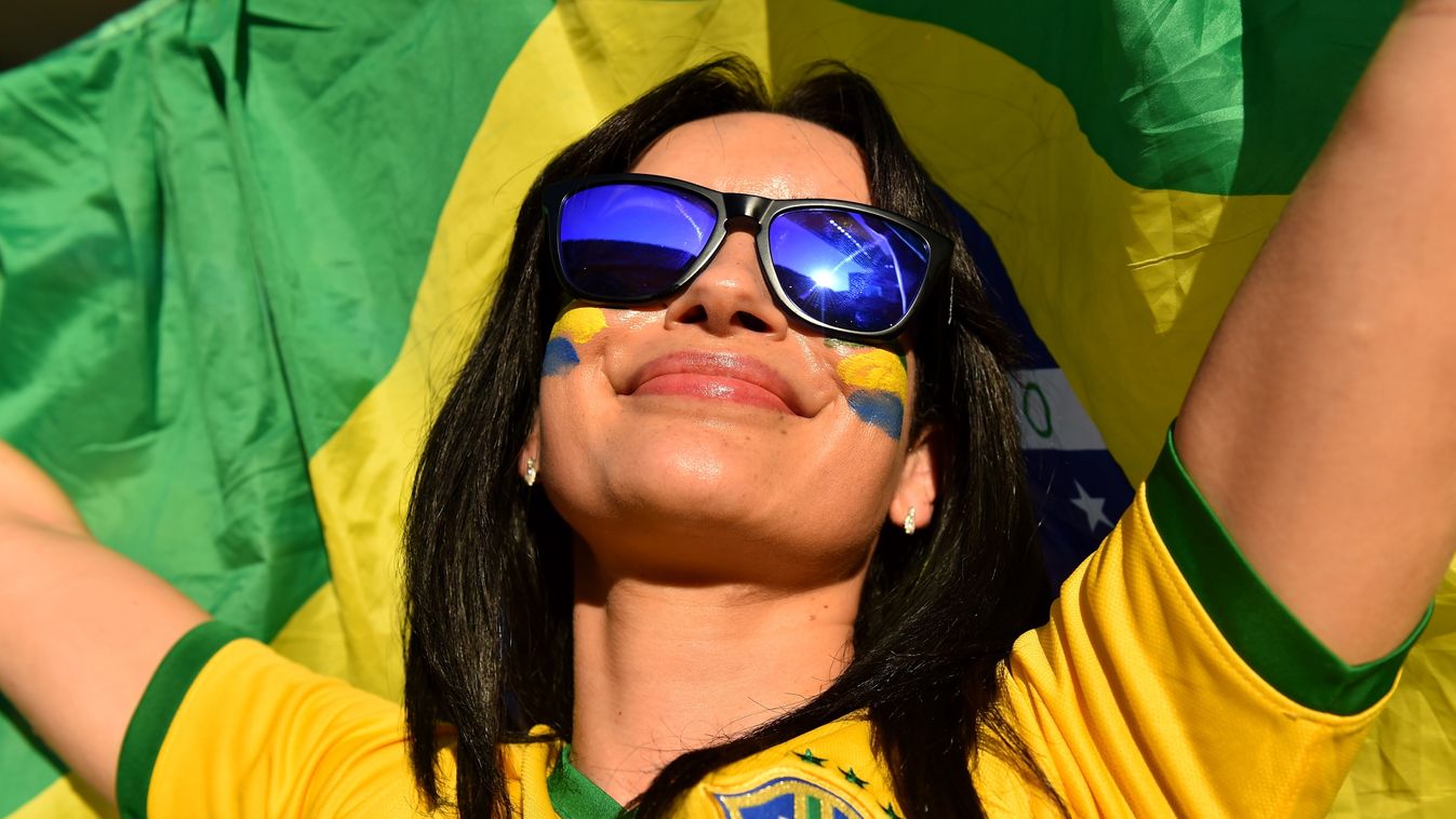 focivébé, brazil szurkolólányok 