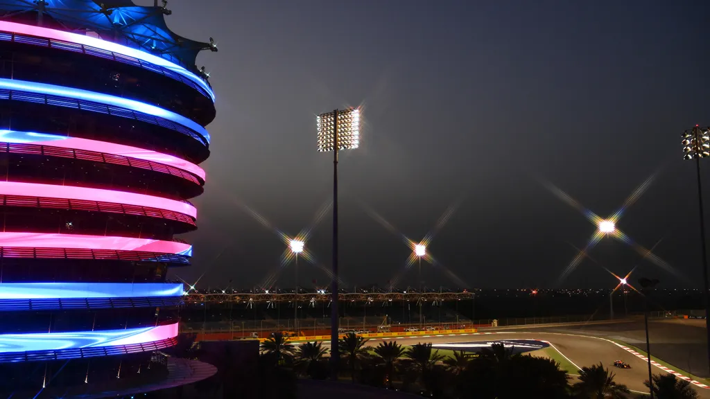 Forma-1, Max Verstappen, Red Bull, Bahreini Nagydíj 2021, péntek 