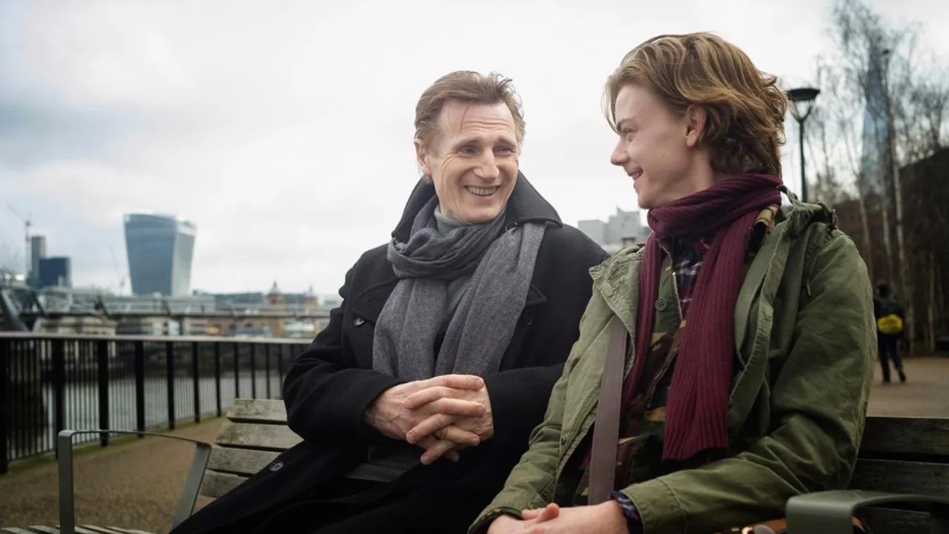 Igazából szerelem folytatás, Liam Neeson és Thomas Brodie-Sangster 