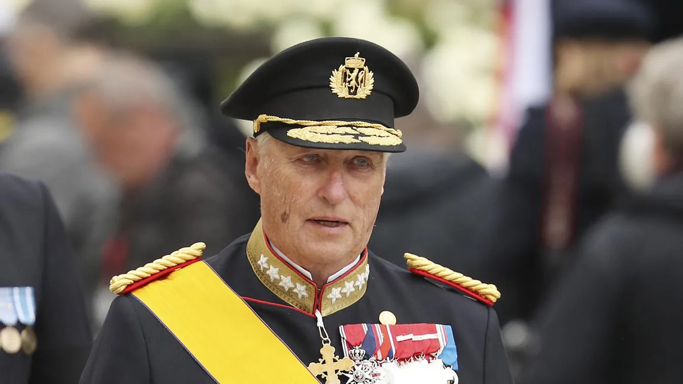V. HARALD Luxembourg, 2020. szeptember 25.
V. Harald norvég király János luxemburgi nagyherceg gyászszertartásán a luxembourgi Notre-Dame-székesegyházban 2019. május 4-én. A norvég királyi palota közleménye szerint a 83 éves uralkodót 2020. szeptember 25-