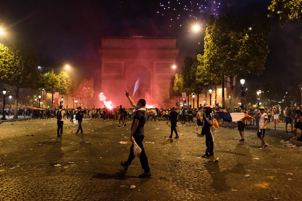 France: Riots erupt in Paris as people celebrate World Cup victory CrowdSpark Samuel Boivin france WORLD CUP fifa world cup soccer VICTORY croatia france croatia FRENCH TEAM equipe de france world champions CHAMPS ELYSEES celebrations party WINNER soccer 