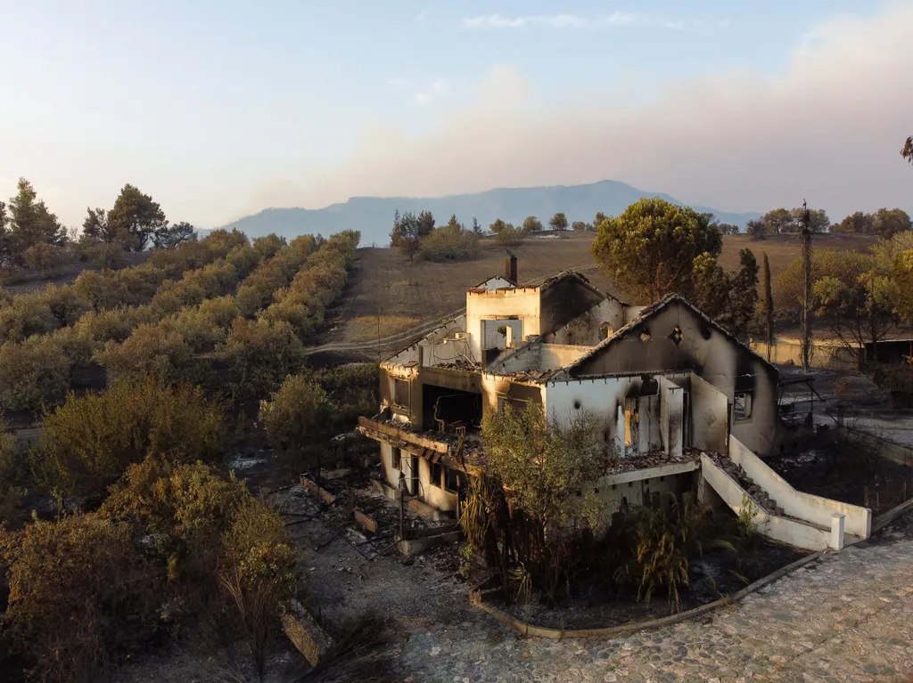 Lángokba veszett csodahelyek, Evia Görögország 