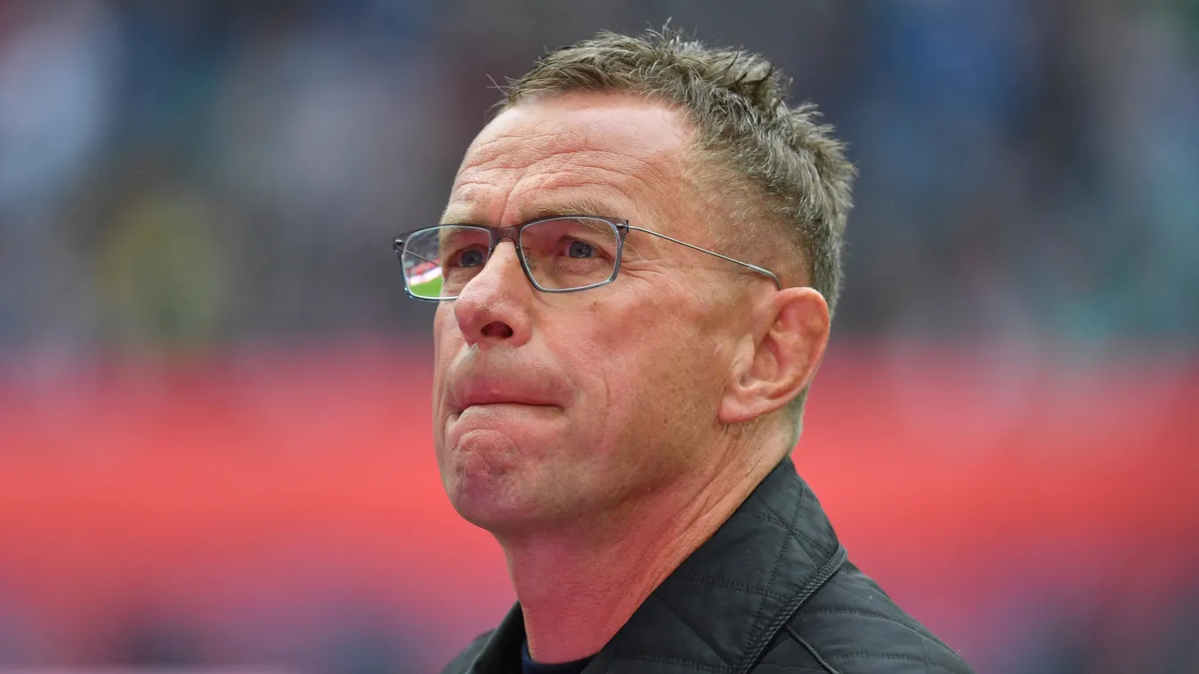 Ralf Rangnick becomes interim coach at Manechster United. 19 2018 2019 current sport 18 DFL first league fussballbundesliga SOCCER FOOTBALL ball sport soccer men league game soccer game 1st league CLUB DRESS club jersey SPORT SPORTS spo SP season 2018 pro