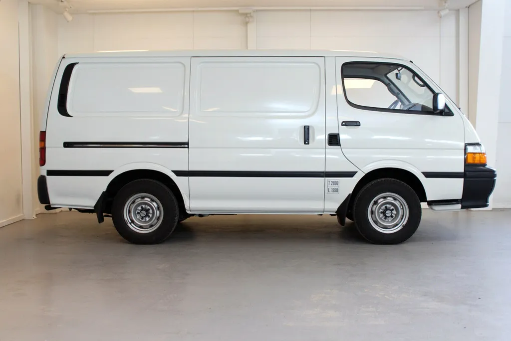 Toyota Hiace 