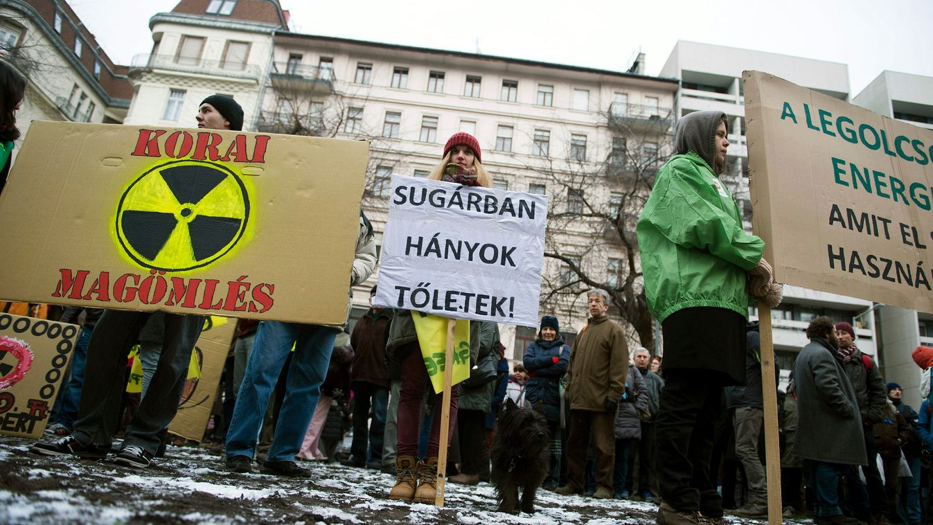 paks, atomerőmű, roszatom, putyin, orbán, tüntetés, greenpeace 