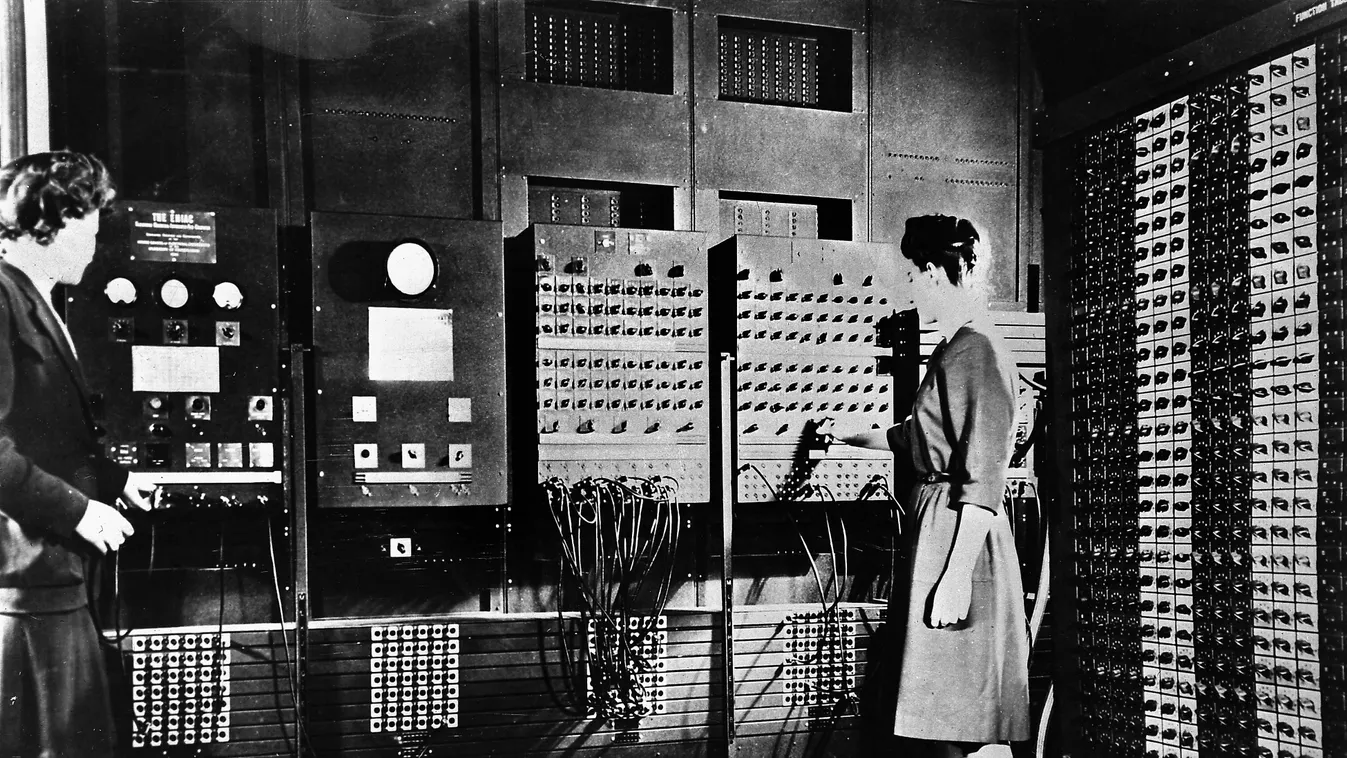ENIAC A világ első számítógépe, az ENIAC Operators on a "Eniac" calculating OPERATOR ENIAC CALCULATING MACHINE EARLY YEARS COMPUTING COMPUTER SCIENCE ROOM READING PANEL 