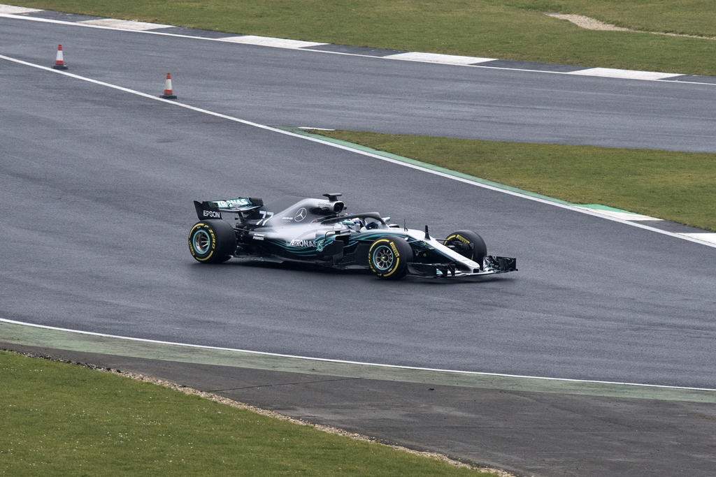 Forma-1, Valtteri Bottas, Mercedes-AMG Petronas, Mercedes W09 bemutató, Silverstone 