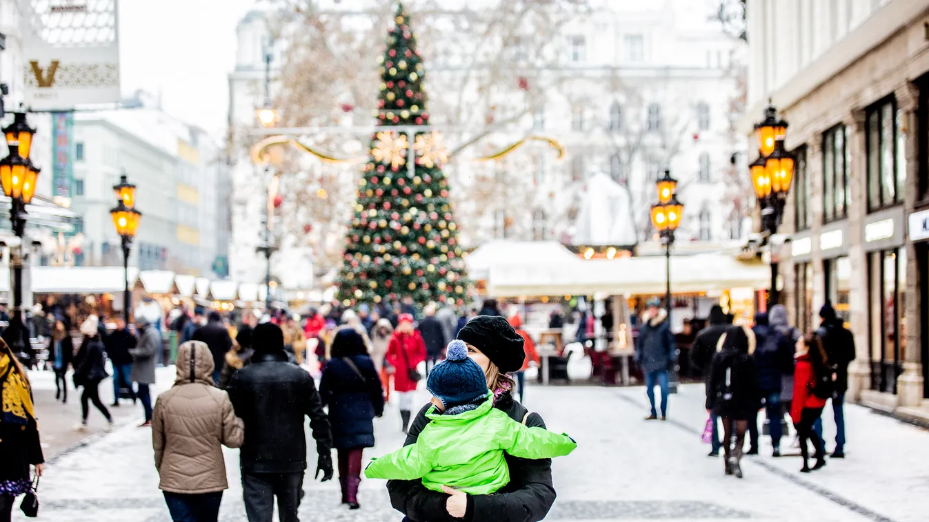 tél, hangulat, karácsonyfa vásár, havazás, Budapest, hó, 2018, december, karácsonyi vásár, vásárlás, ajándék, város 