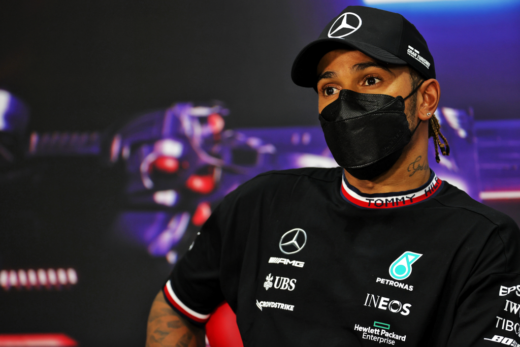 Forma-1, Lewis Hamilton, Mercedes, Bahreini Nagydíj, időmérő 