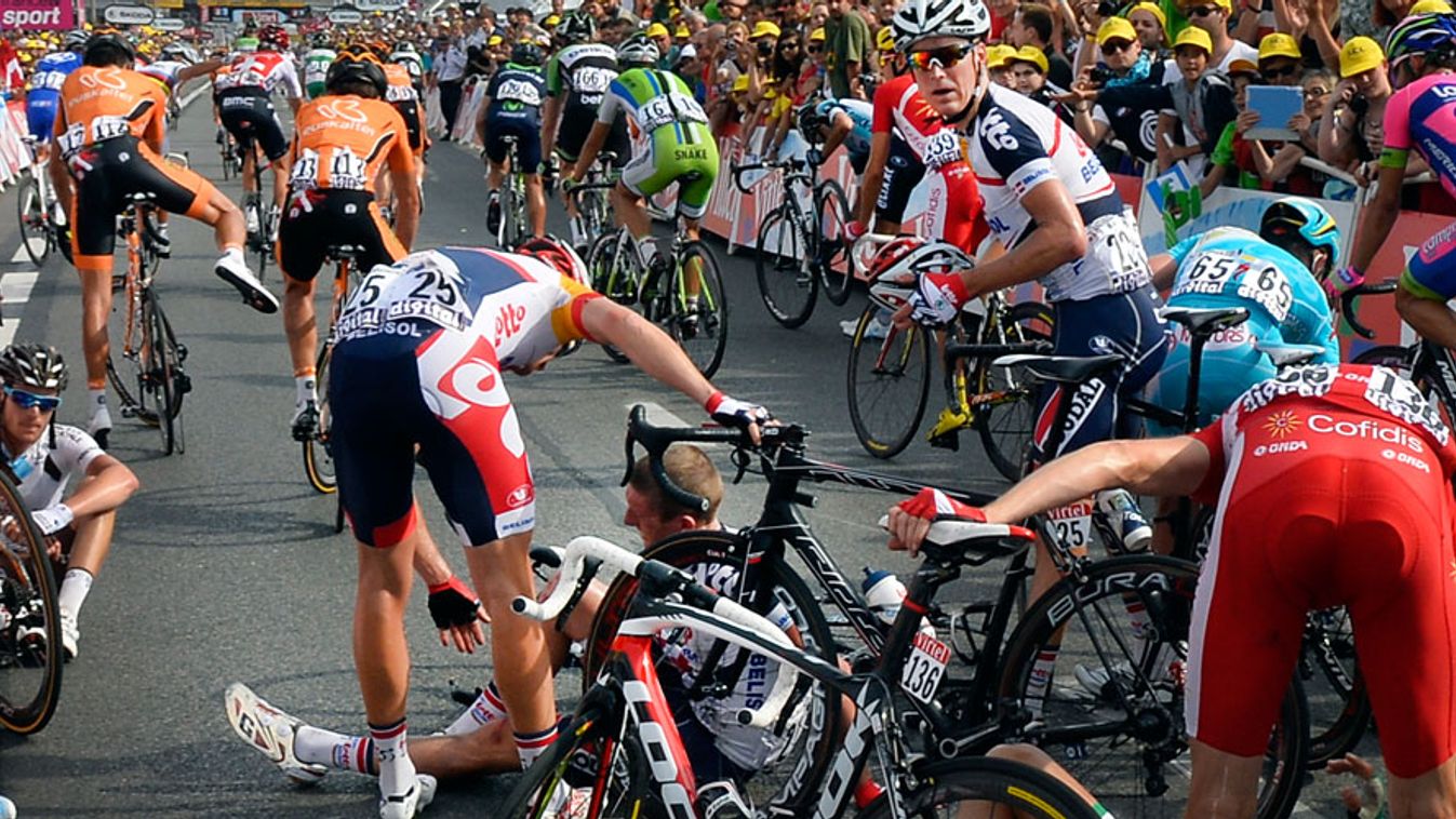Adam Hansen, Jurgen Van Den Broeck, Danish Lars Ytting Bak a Tour de France ötödik szakasza után