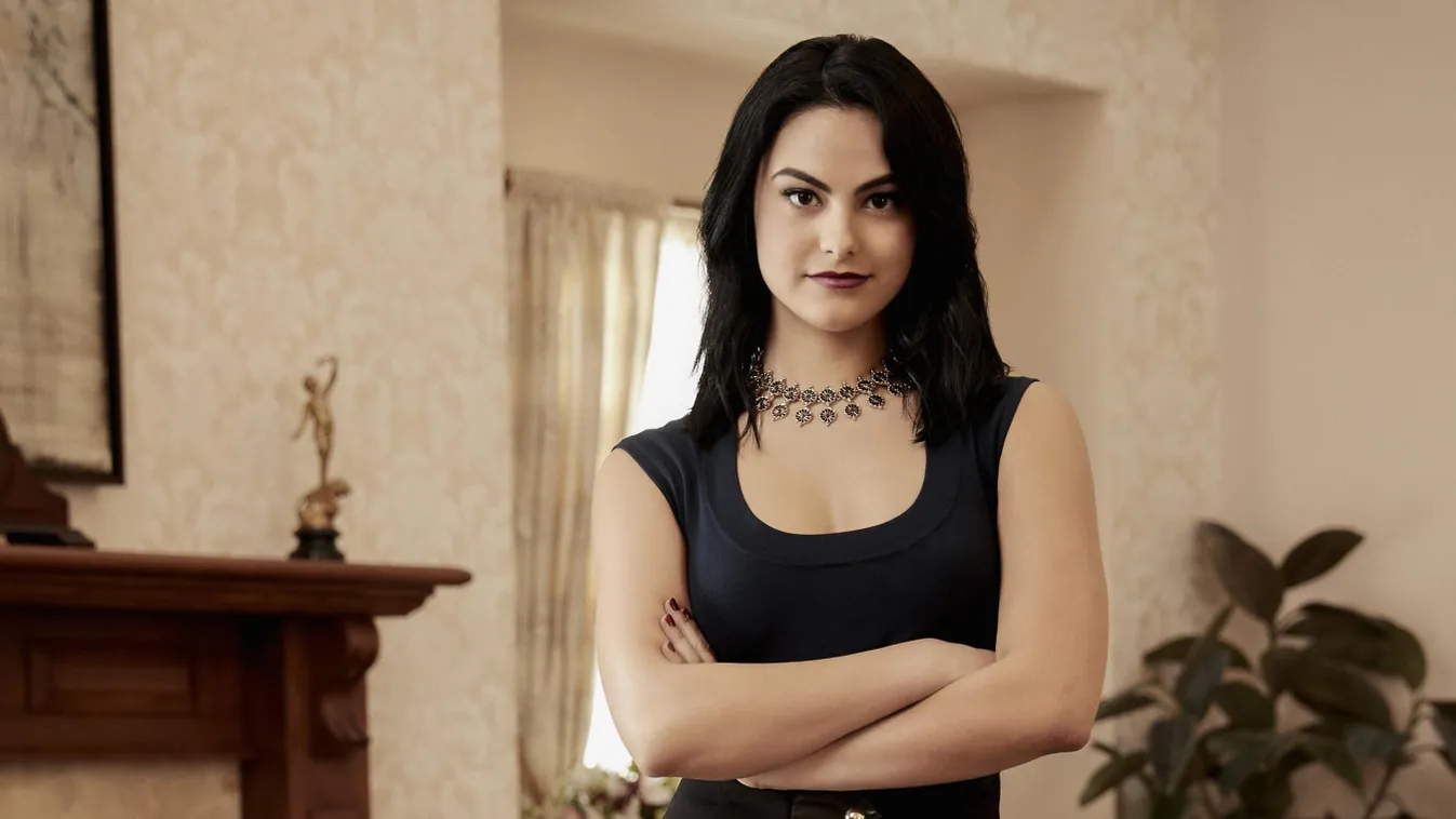 Camila Mendes a Riverdale promóképén 