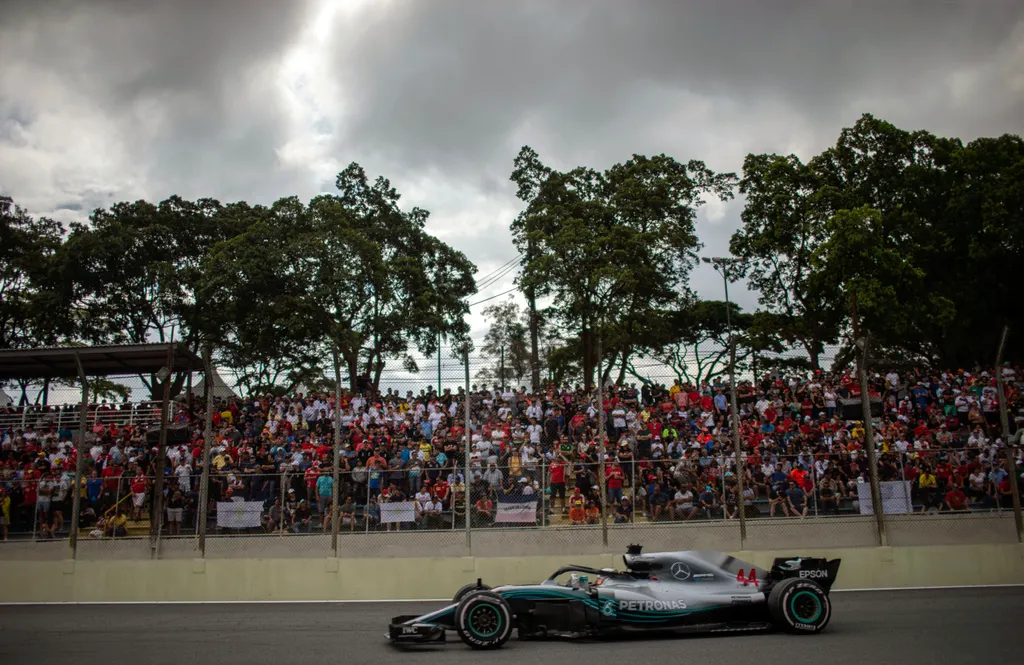 Forma-1, Lewis Hamilton, Mercedes-AMG Petronas, Brazil Nagydíj 