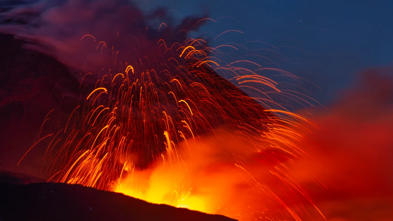 Volcano Etna, Catania, Sicily, Italy. Strombolian activity at the eruptiove vents on the Southeast Crater flank, opened during an eruption in the early, hours of Thursday, May 30, 2019. Lava flows are moving inside the Valle del Bove. 